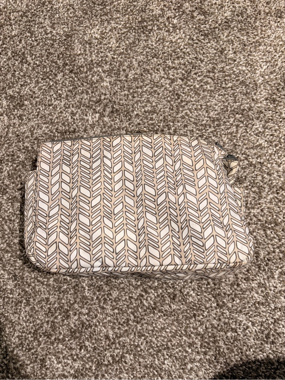 Thirty-One Neutral Arrow-Print Cosmetic Pouch - Ivory
